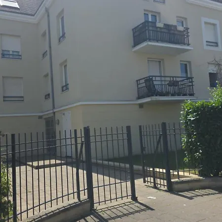 Agreable T2 A 5 Min To Rer - Disney & Paris Apartment